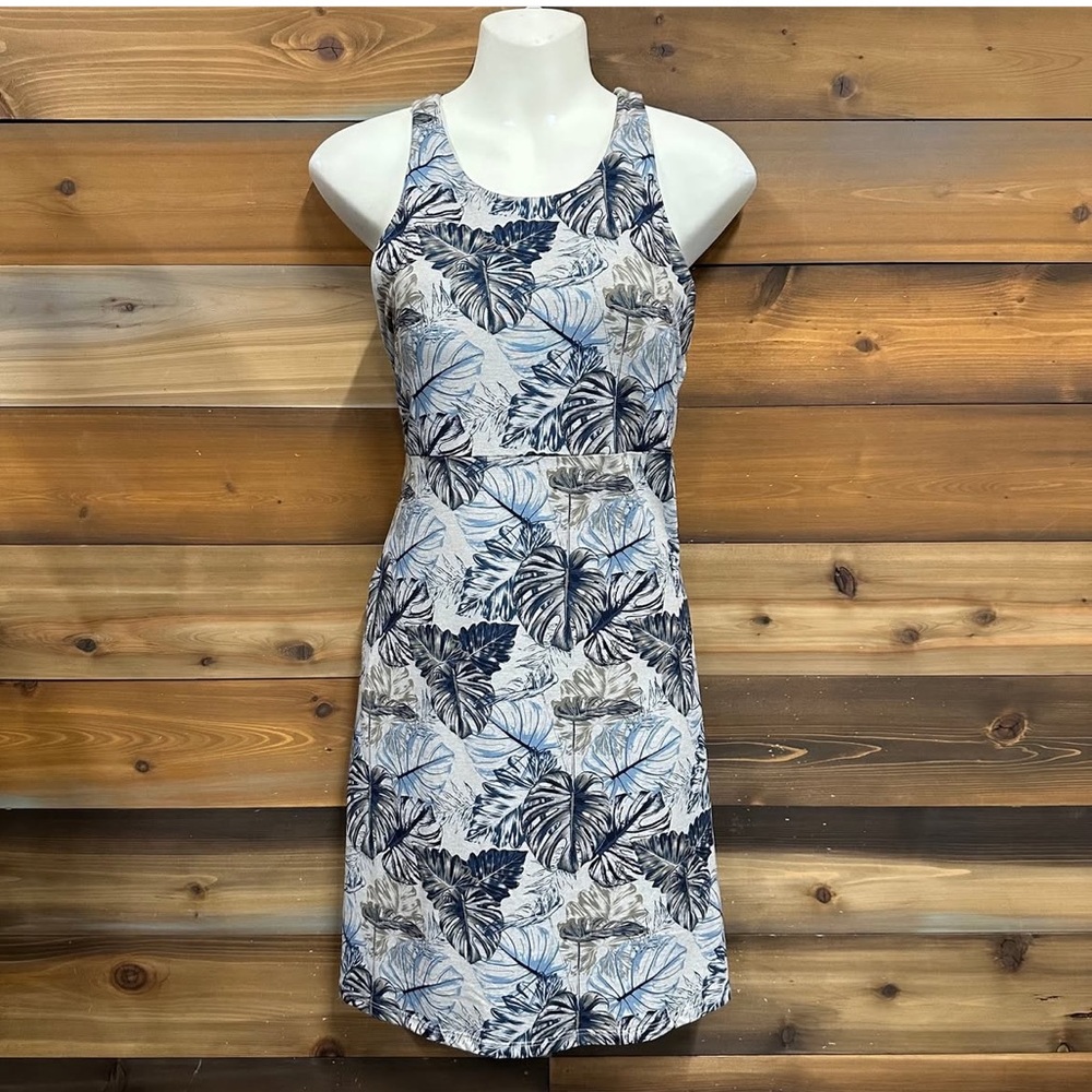 Sleeveless Leaf-Print Summer Dress in Blue and White